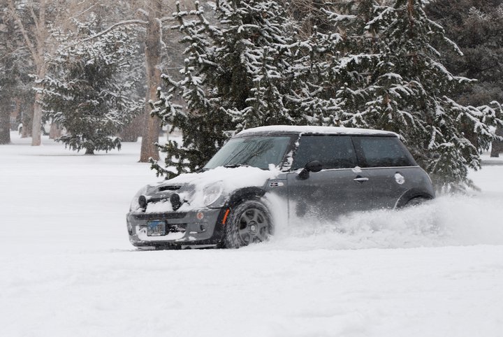 Importance of Snow Tires - Mini Mania Inc.