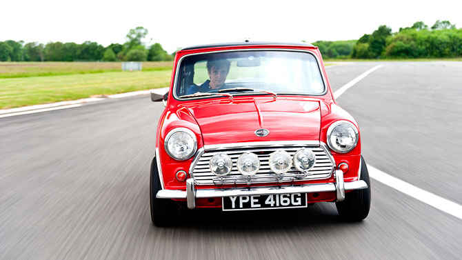 ubrugt Forudsige foredrag Mini is adored by Richard Hammond of Top Gear