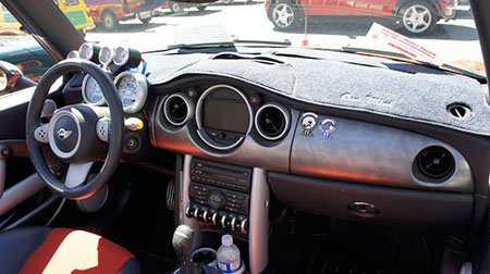 MINI Cooper dashboard