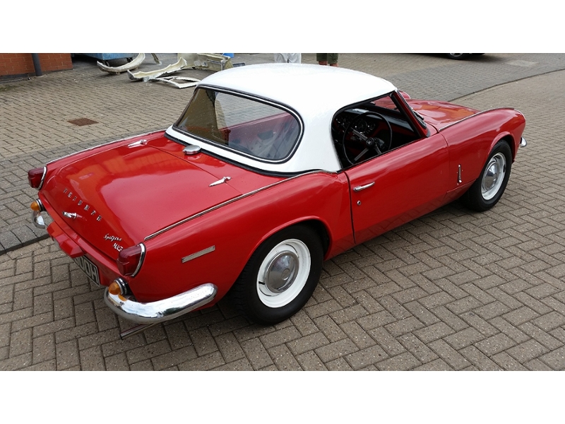 Fiberglass Hard Top For Triumph Spitfire MK I-III White Fiberglass Hard Top For Triumph Spitfire MK I-III White