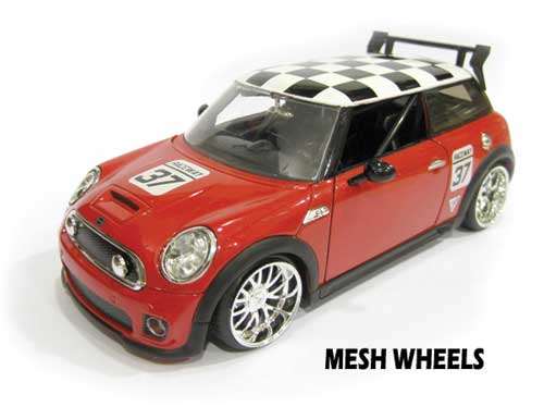 MINI COOPER ミニカーと付属品セット Mini Cooper S R56 1:24 Scale Diecast Model - Assor