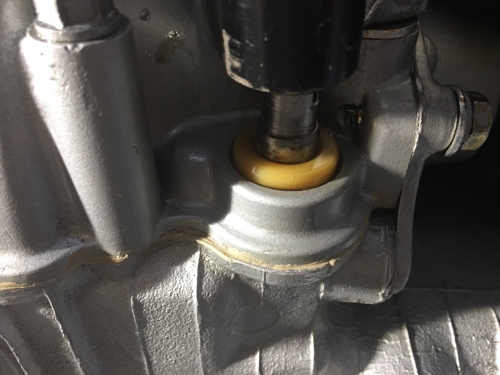 Gear_Selector_Shaft_Oil_Seal