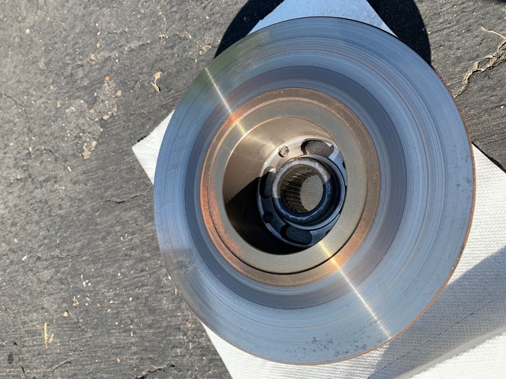 Poorly_tempered_cast_iron_rotor